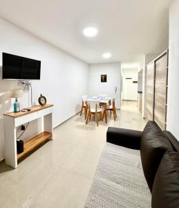UADE - Amplio ambiente en Monserrat - Hotel 3 stelle a Buenos Aires
