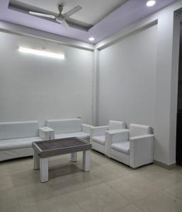 Satyabhama Homestay-Opel-2 BHK Apartment