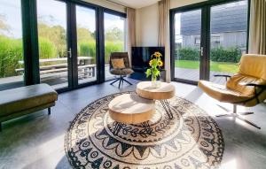 Lovely Home In Balk With Kitchen