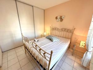 Appartements Appartement Confort 4 Pers, Proche Plage et Centre, Parking Inclus - Saint Raphael - FR-1-226A-46 : photos des chambres
