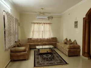 Sharvari Home stay - Pāngāla