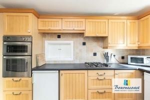 AUSTER CLOSE by BOURNECOAST - A Family Home with Garden and Parking - WIFI - HB9617