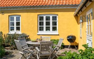 Beautiful Home In Samsø With Wifi