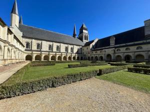 Maisons de vacances Le logis des diligences - Vue sur le chateau : Maison 3 Chambres