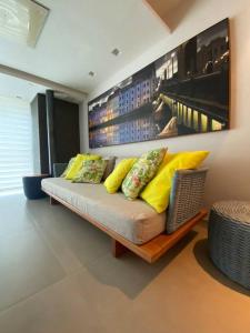 Apto completo, de frente para o mar, 21º andar