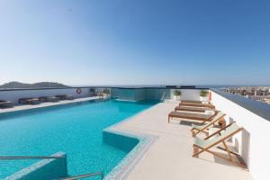 Malaga Skyline Suite with Pool - Floor 26 - Free Parking
