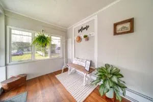 Historical Magnesia Springs Home, Near Kayaking! - Hartstown