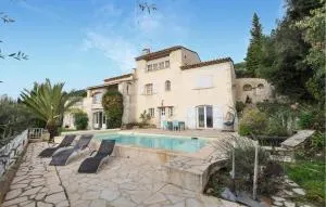 2 Bedroom Cozy Apartment In Spéracèdes - 卡布里