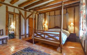 Maisons de vacances Beautiful Home In Coudray-Au-Perche : photos des chambres