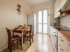 Lory House by Holiday World