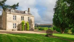 The Manor - Elkstone