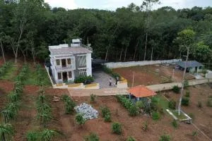 Bk farmhouse homestay - Kattakkada