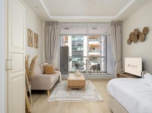 Modern studio near the beach