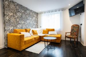 Appartements Enchantress-Apartment Designed By CM : photos des chambres