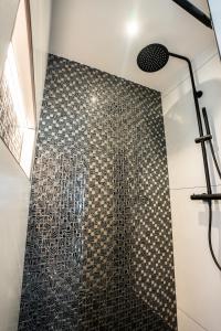 Appartements Enchantress-Apartment Designed By CM : photos des chambres