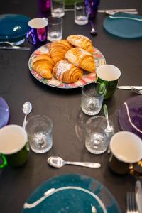 Appartements Enchantress-Apartment Designed By CM : photos des chambres