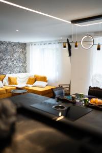 Appartements Enchantress-Apartment Designed By CM : photos des chambres