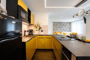 Appartements Enchantress-Apartment Designed By CM : photos des chambres