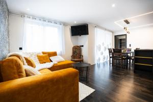 Appartements Enchantress-Apartment Designed By CM : photos des chambres