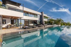 Villa Mercure by Abahana Luxe