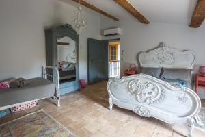 B&B / Chambres d'hotes Maison Flamant : Chambre Familiale avec Salle de Bains Commune