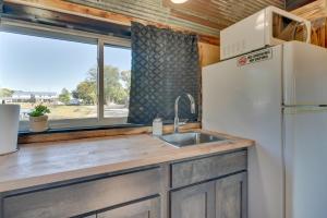 Steamboat Rock Cabin Near Trails and River!