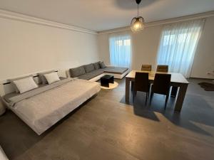 Byt apartman 72m2 private garden PARKING FREE