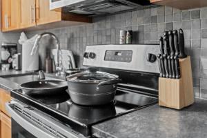 320- Downtown Loft Luxe Mattress Prking FAST Wifi