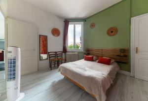 Appartements Le Louis B - Appartement calme et lumineux proche Thermes : photos des chambres