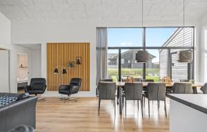 4 Bedroom Cozy Home In Haderslev