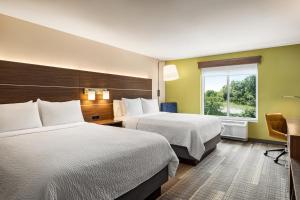 Standard Room with Two Queen Beds - Standalone Shower room in Holiday Inn Express Hotel & Suites Hagerstown an IHG Hotel
