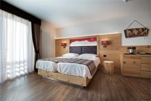 Junior Suite with Balcony