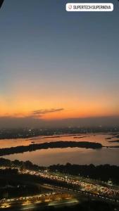 Flat in Noida , Supernova 26th floor