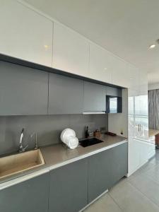 Flat in Noida , Supernova 26th floor