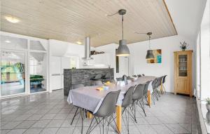 Nice Home In Ulfborg With Sauna