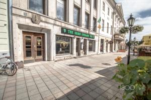 1800 by Vince Stay - Private Rooms in Town Hall Square