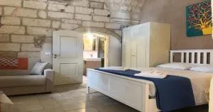 Odegos Monolocali Vico Sant'Antonio - Serrano