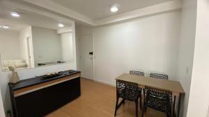 Dream House - Flat Aconchegante em Alphaville, Estacionamento Grátis, Ótima Localização!