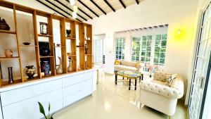 Liora Homestay