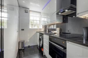 Guthrie Place Apartment