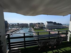 Logement entier dans le port de Deauville