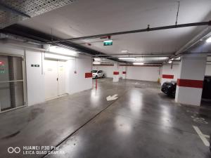 CITY CENTER PEARL #new#free reserved parking in garage elevator direct access#business and pleasure# 