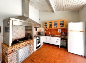 Refúgio confortável c piscina e lazer completo