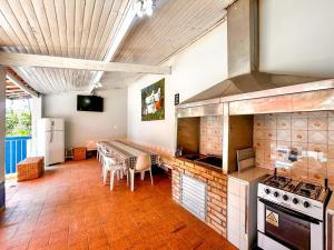 Refúgio confortável c piscina e lazer completo