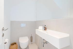 Aquasuites Luxury Apartament B06 at Los Gigantes