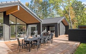 Cozy Home In Gilleleje With Sauna