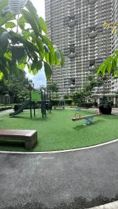 2 Bedrooms with balcony and parking