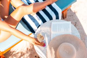 Tropical Suites Hotel