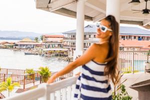 Tropical Suites Hotel