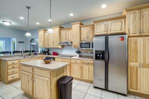 Breaks Home 3 Mi to ATV Trails!